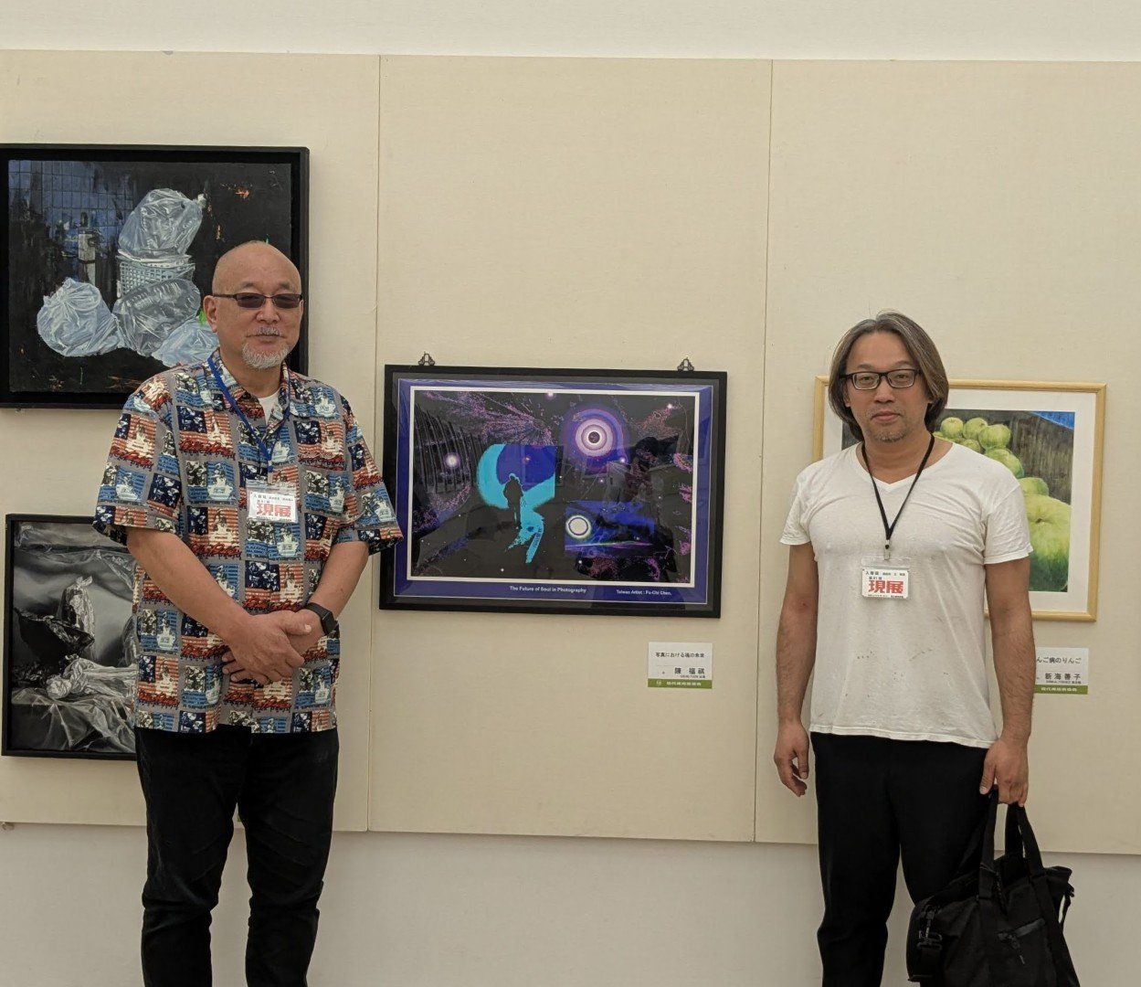 日本現展最資深的審查員、神奈川支部長 渋谷直人先生與台灣入選者作品合影