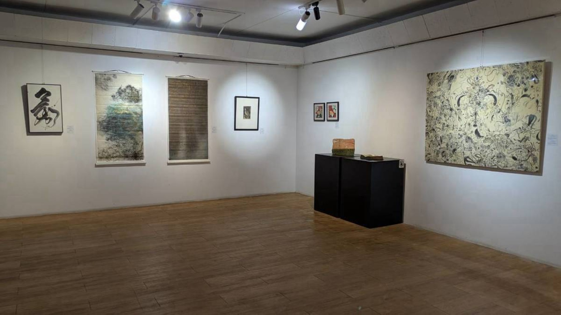 蒙古國立現代美術館展覽現場(National Art Gallery of Mongolia)STARS IN MONGOLIA AND JAPAN