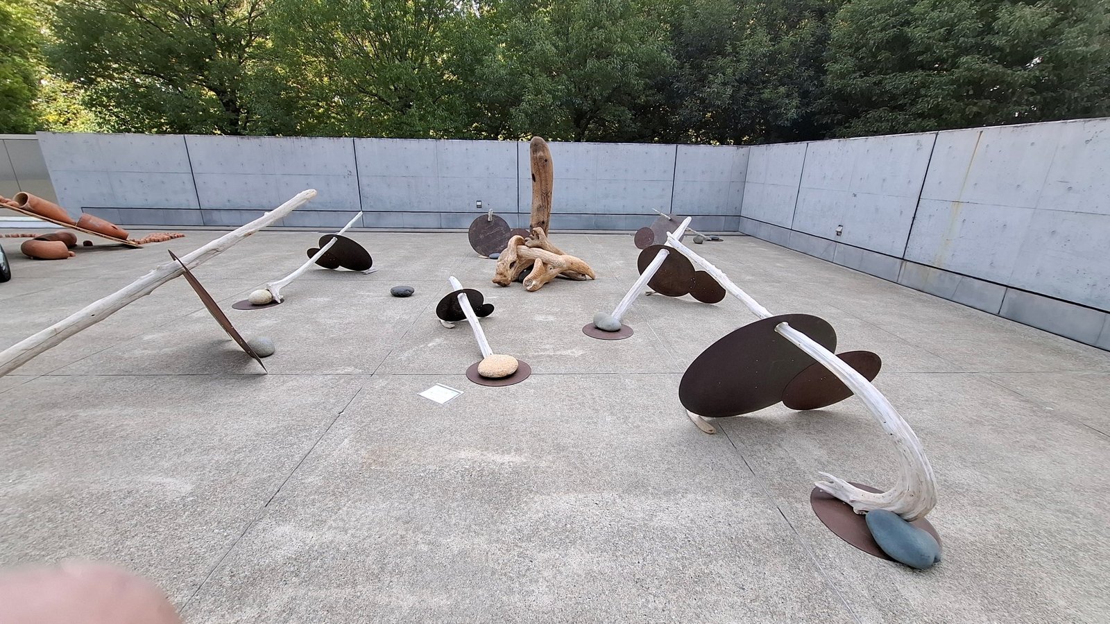 日本第二十三《NAU21世紀美術連立展》-東京國立新美術館展覽-美術館室外展示區
