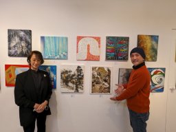 日本ギャルリー志門 深井美子 社長與日本現展事務局局長 渡邊泰史先生。