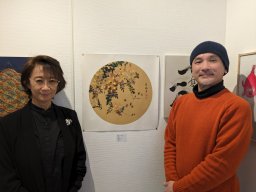 日本ギャルリー志門 深井美子 社長與日本現展事務局局長 渡邊泰史先生。